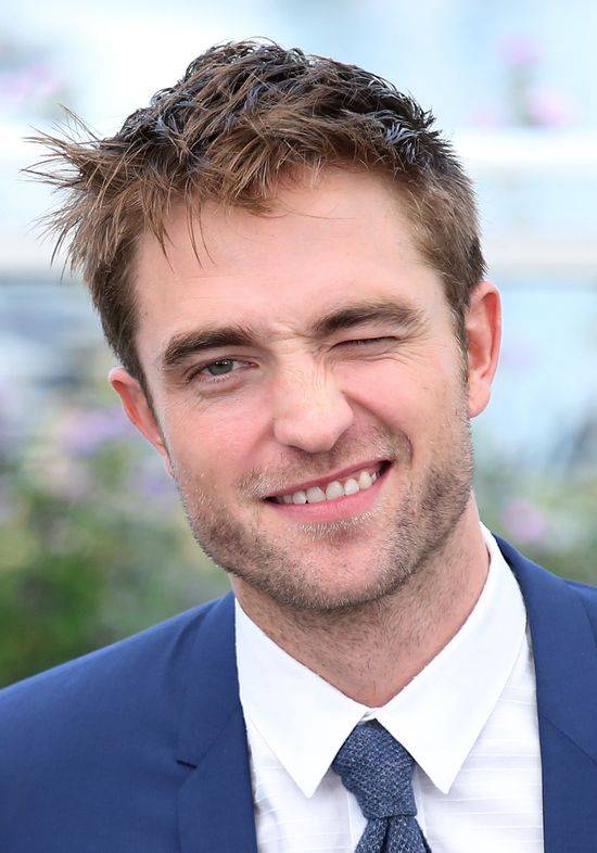 Skandal! Robert Pattinson zaspokoił psa własną ręką?