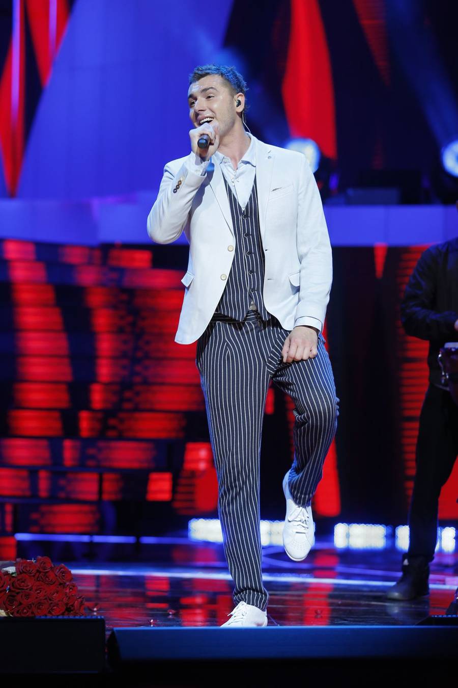 Pierwszy dzień festiwalu w Sopocie – gwiazdy za kulisami i na scenie (Szpak, Chylińska, Wieniawa, Sykut i inne)