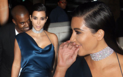 Ta suknia Kim Kardashian tylko podsyciła plotki o ciąży!