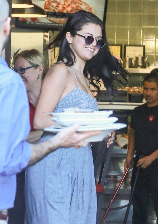 Ci kelnerzy obsługiwali gwiazdy. Co mówią o swoich klientach?