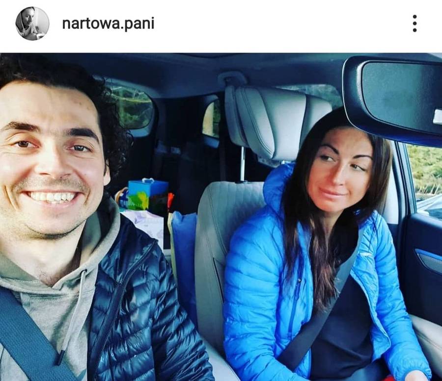 Justyna Kowalczyk i Kacper Tekieli w samochodzie