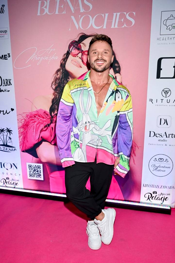 Tłum gwiazd na premierze singla: Barbara Kurdej-Szatan, Joanna Racewicz, Agnieszka Kaczorowska, Maja Hyży, Qczaj