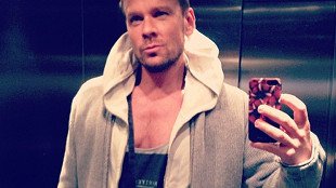 Słit focie Dawida Wolińskiego, czyli narcyzm nadrealny