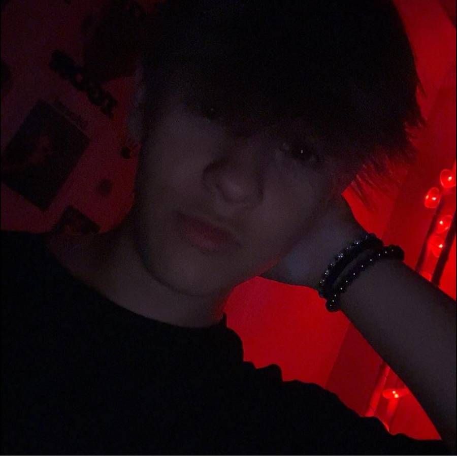 Mateusz Winek podbił serca widzów jako Kazik w “Listach do M.”. Dziś jest nie do poznania! (ZDJĘCIA)