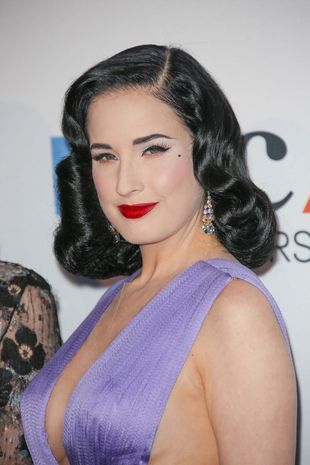dita-von-teese-R1