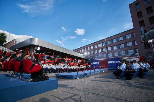 Supermodelka Plus Size – pokaz bielizny