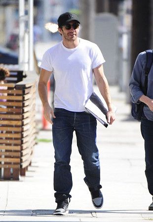 jake-gyllenhaal-R1