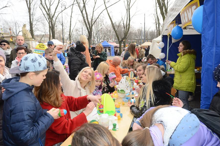 Gwiazdy malują pisanki