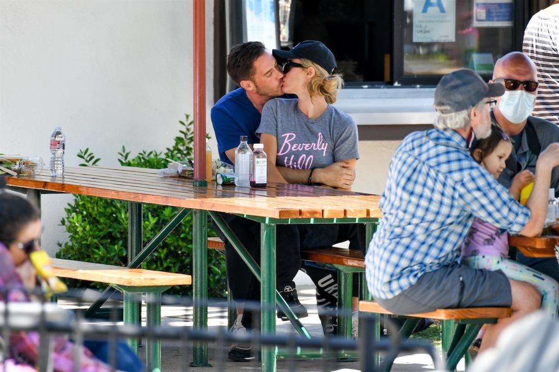 Paris Hilton i Carter Reum. Fot. Brewer Photography / BACKGRID / Backgrid USA / Forum