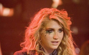 Pozwali Ke$hę na 14 milionów!