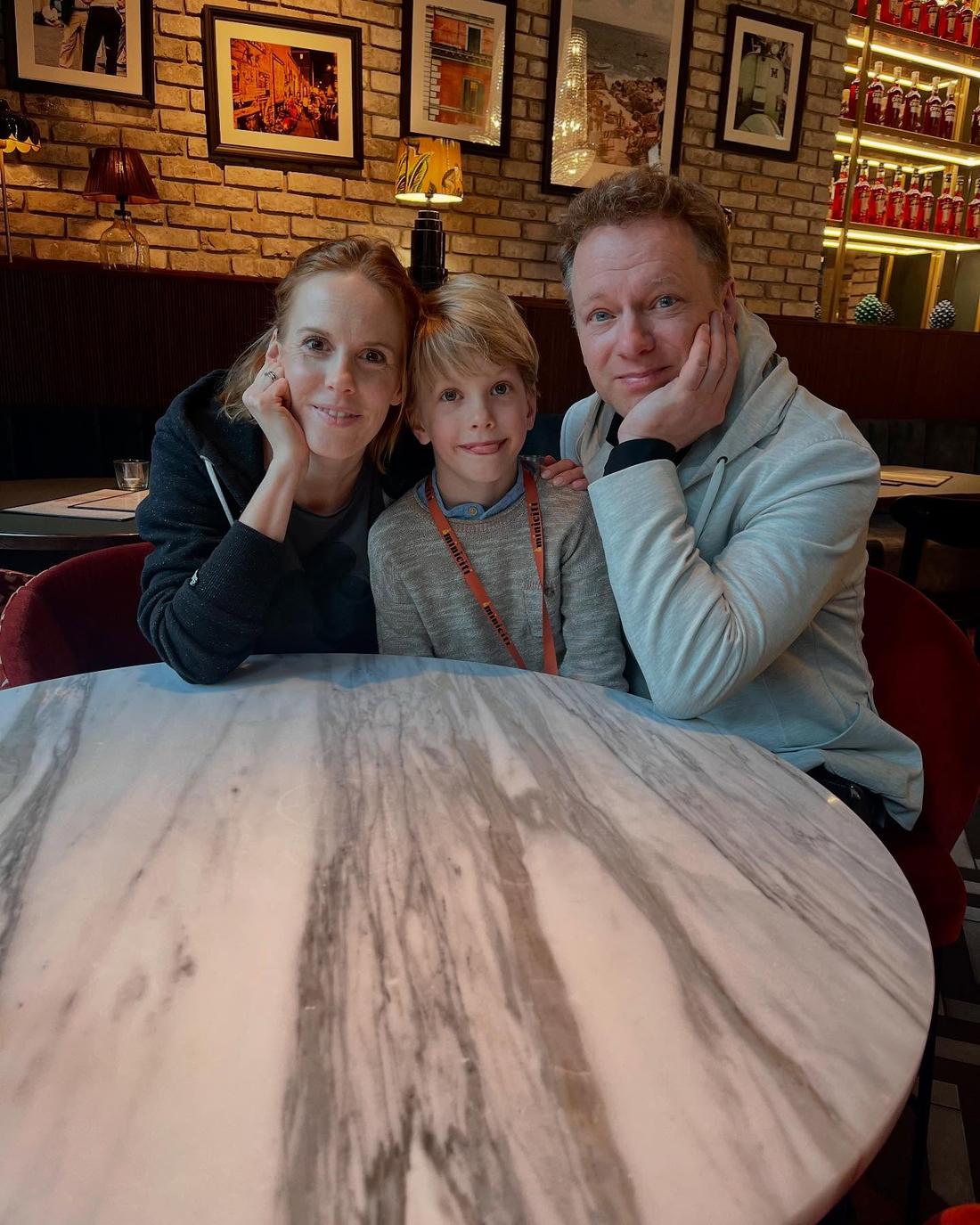 Katarzyna Błażejewska-Stuhr i Maciej Stuh z synem, fot. Instagram