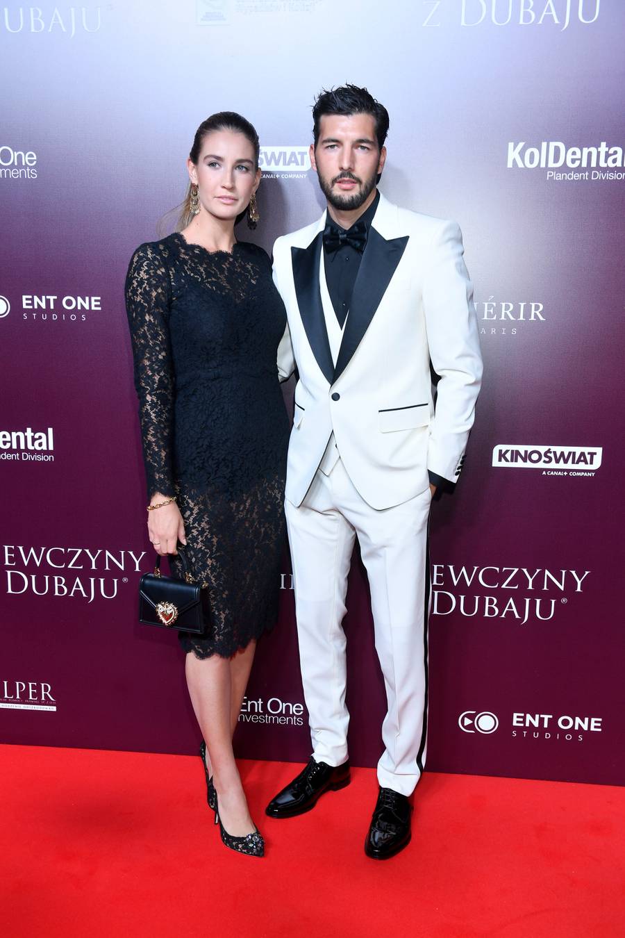 Premiera filmu: " Dziewczyny z Dubaju". Dody nie było, ale nie zapomniały o niej...