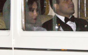 Ta gwiazda postawiła na wypasione obrączki (FOTO)