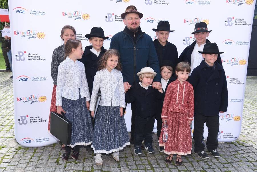 Wielodzietne rodziny gwiazd/KAPIF