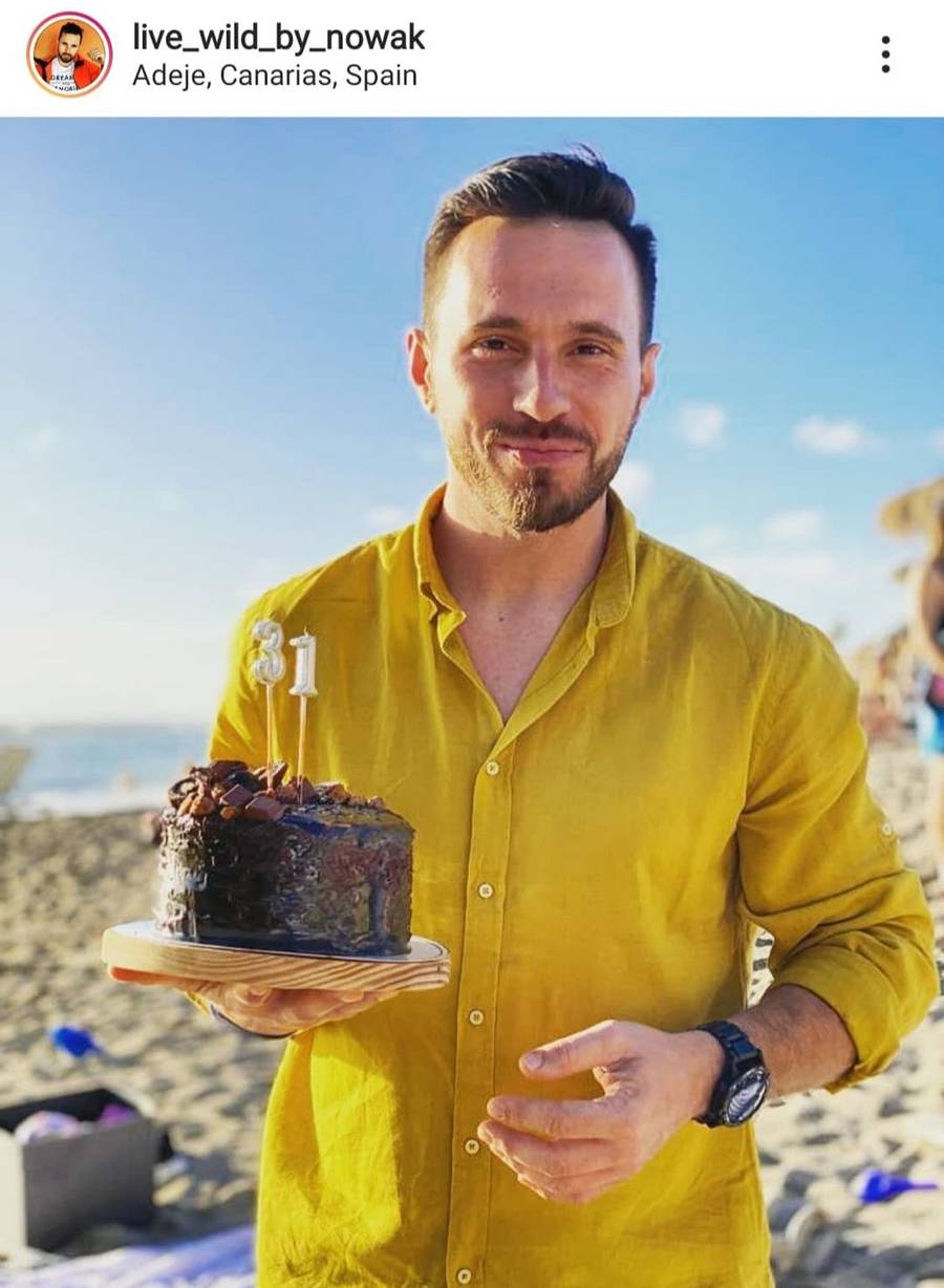 Łukasz Nowak z tortem