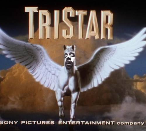 Kanye West usnął w galerii handlowej – memy