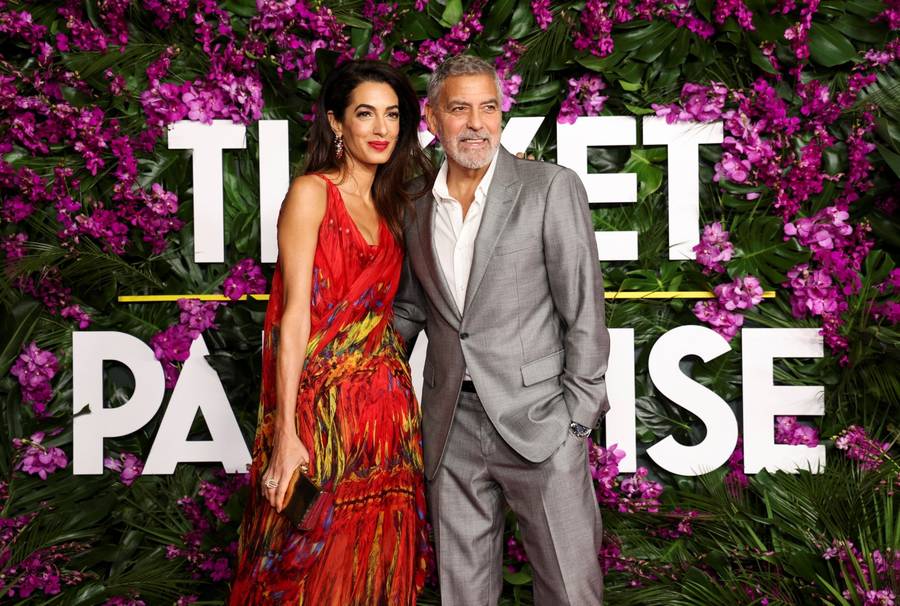 Zachwycające Julia Roberts i Amal Clooney na premierze filmu “Ticket to Paradise”