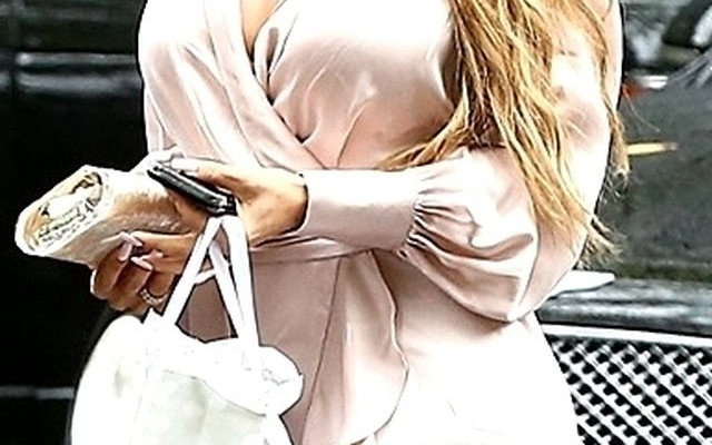 Atak KLONÓW na baby shower Khloe Kardashian