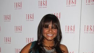 Christina Milian dumnie prezentuje brzuszek (FOTO)