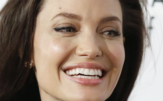 Angelina Jolie związała się z raperem PraCh Ly?