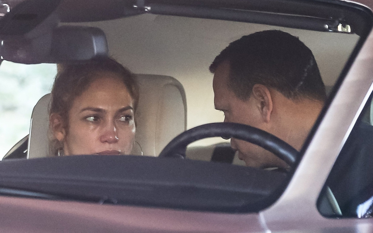 Jennifer Lopez PŁACZE w samochodzie. Pokłóciła się z narzeczonym (ZDJĘCIA)