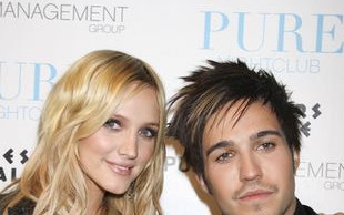 Ashlee Simpson z małym Bronxem