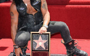 Slash zagra w Polsce (VIDEO)