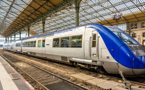 Ruch pociągu został sparaliżowany przez… WSZY