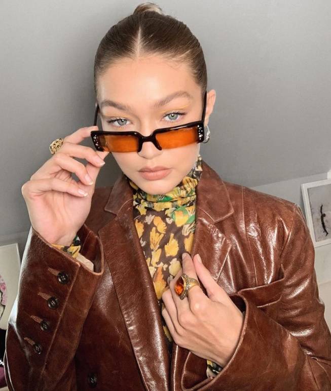 Gwiazdy pokazują, jak łatwo wykonać “lifting” twarzy