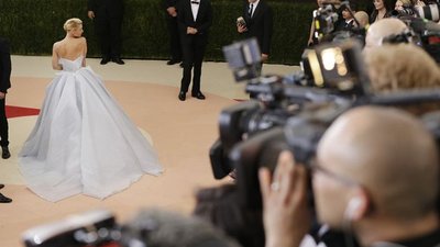 Claire Danes w NIESAMOWITEJ sukni na MET 2016!