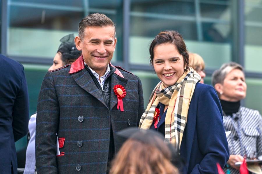 111. edycja Wielkiej Warszawskiej: Jan Lubomirski-Lanckoroński z żoną, Rafał Trzaskowski pod ostrzałem krytyki…