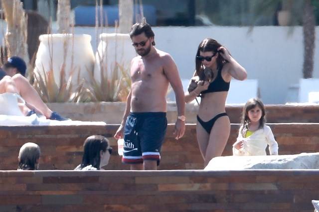 ALE CIAŁO! Idealna figura Richie i brzuszek Scotta na wakacjach w Meksyku