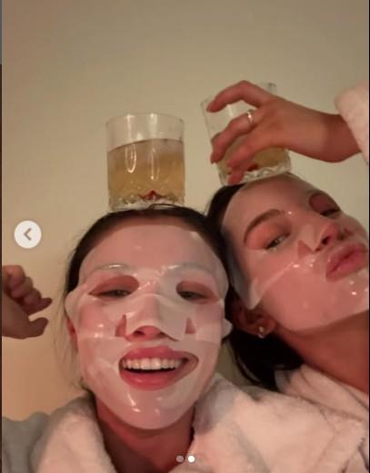 Natsu i Julia Wieniawa na nocowance, fot. Instagram