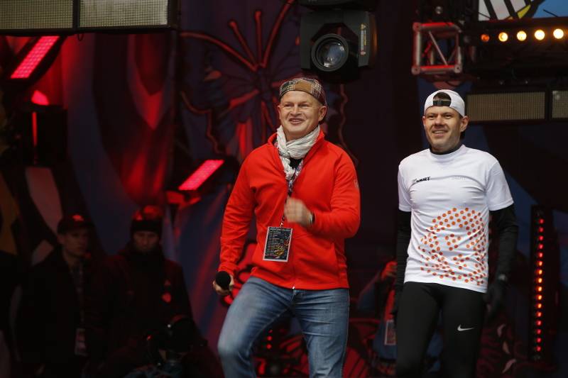 Tłum gwiazd wspiera WOŚP: Ostaszewska, Cleo, Żebrowski