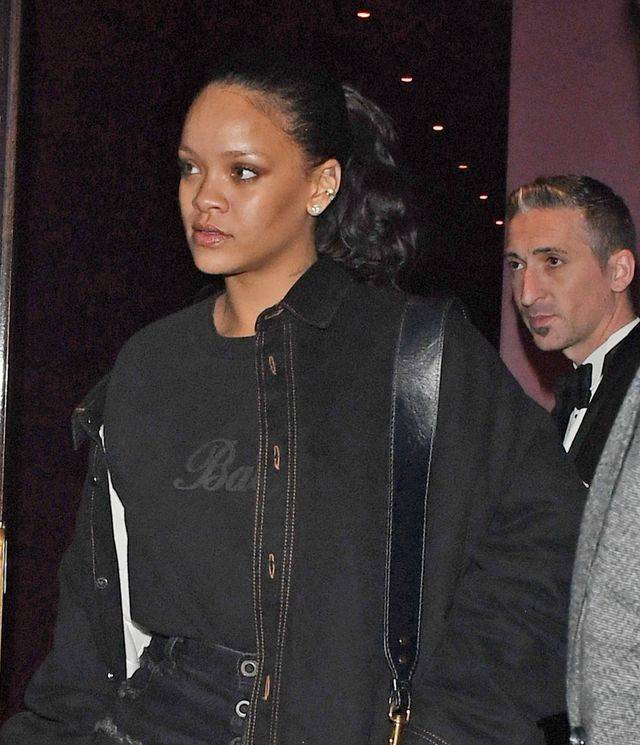 Rihanna z chłopakiem na randce. Jak się ubrała?