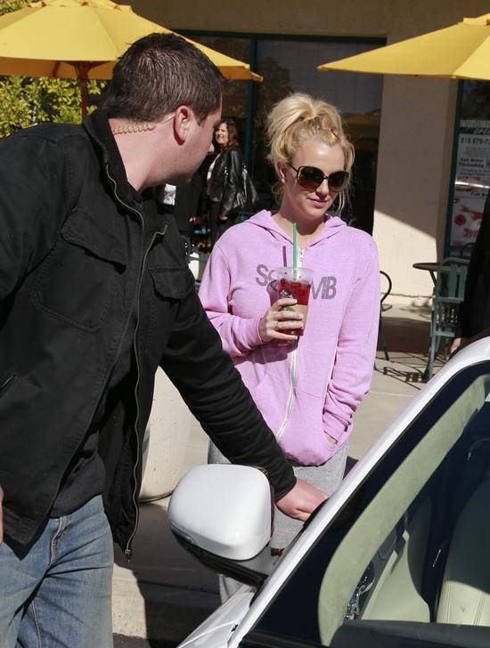 Britney Spears odwiedziła salon pielęgnacji paznokci