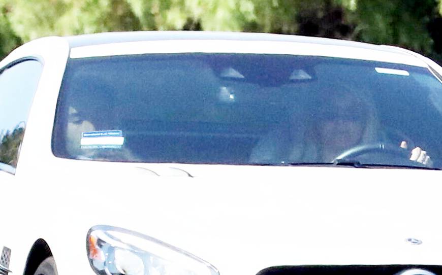 Britney Spears wozi swojego chłopaka po mieście (ZDJĘCIA)