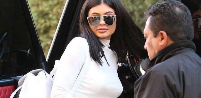 kylie-jenner-g-R1