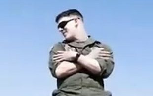 Żołnierze z Afganistanu śpiewają piosenkę Britney Spears