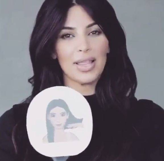 Kim Kardashian ocenia swoje stare stylizacje