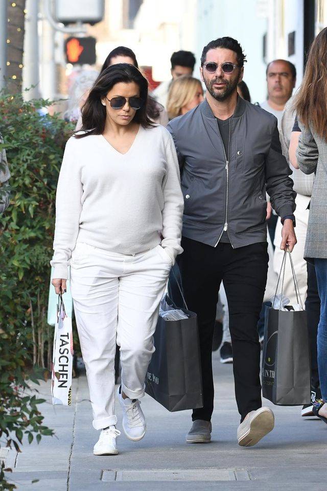 Eva Longoria z ciążowym brzuszkiem