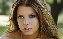 Jessica Simpson jest w czymś dobra (FOTO)