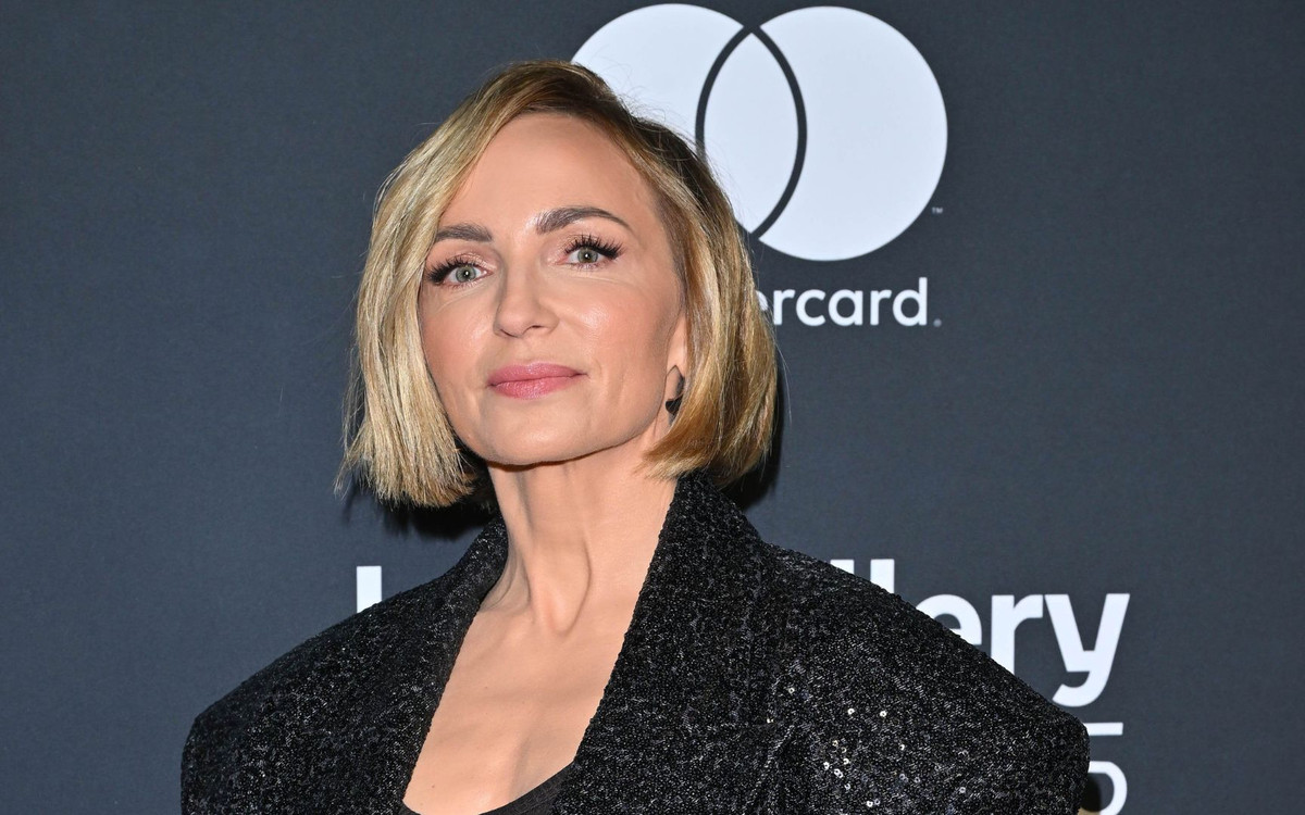 45-letnia Wyszkoni na gali Empiku w mikromini. Jakie ona ma nogi!