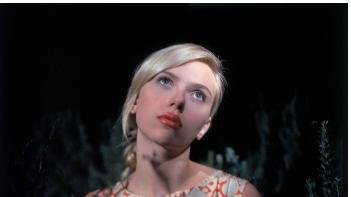 Posłuchaj singla Scarlett Johansson