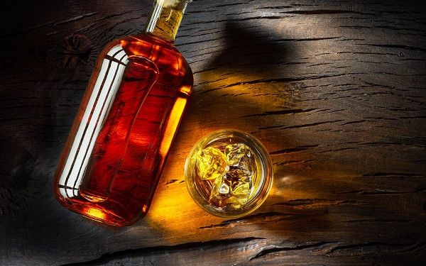 Jakie whisky wybierają Polacy? Oto 8 najpopularniejszych!