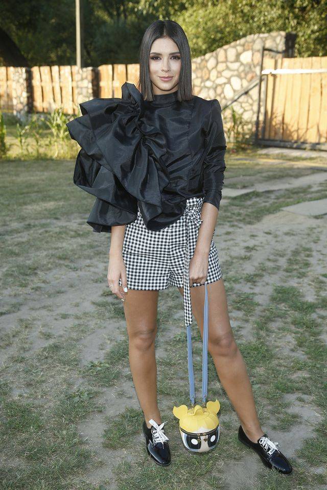 Gwiazdy na pokazie Patrycji Kujawy – Doda w żałobie