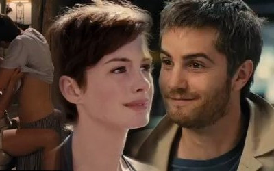 Anne Hathaway do roli w filmie One Day ścięła włosy?