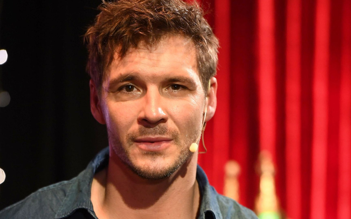 Roznerski pokazał zdjęcie z młodości. Już wtedy był przystojniakiem