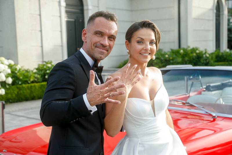 Aleks Mackiewicz z “Gliniarzy” zaprosił media na swój ślub (ZDJĘCIA)