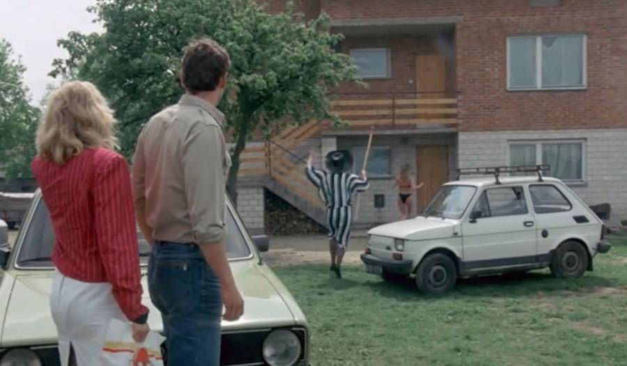 Tutaj mieszkała Kaśka z Pawłem, fot. Kadr z filmu: "Galimatias, czyli kogel-mogel II"